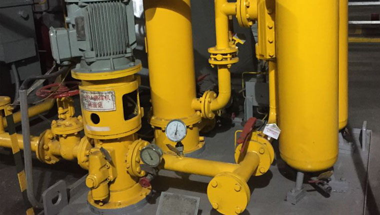 SNS立式三螺杆(gǎn)泵現場展示 SNS立式三螺杆泵(bèng)現場展示